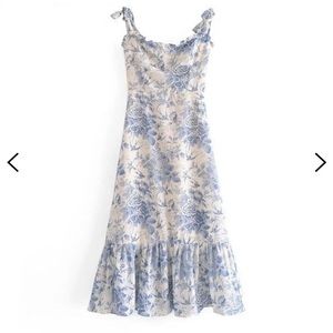 Buckingham Palace dress. Linen floral dress.